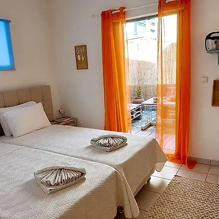 Votsalon House - 30 Meters From Alykes Hostel *