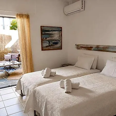 Votsalon House - 30 Meters From Alykes Hostel *